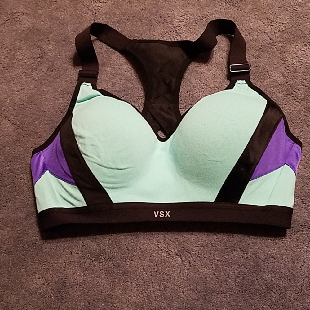 NWOT Victoria Secerets Sports bra